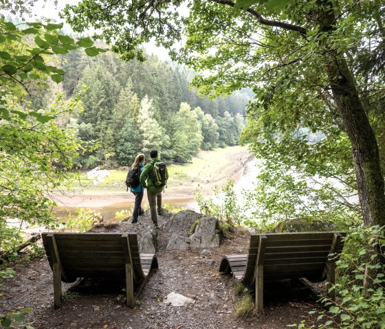 Sinnesliegen Perlenbach-Talsperre-@Eifel Tourismus GmbH, Dominik Ketz, © Eifel Tourismus GmbH, Dominik Ketz
