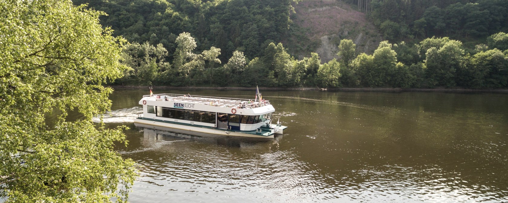 Mit dem Schiff durch den Nationalpark Eifel, © Eifel Tourismus GmbH, D. Ketz