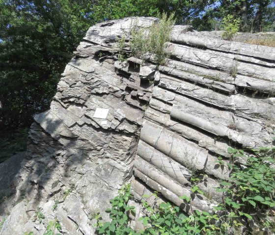 Mullion-Struktur-Felsen (1), © Rursee-Touristik Gmbh