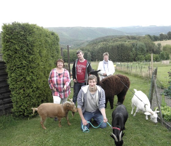 Hiking with animals, © Haus RurseeIdyll/Gabriele Laufenberg