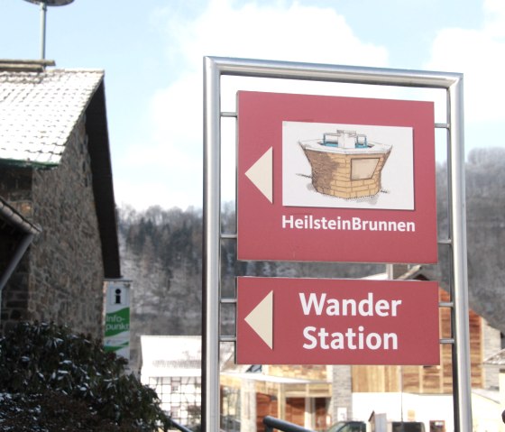 Wanderraststation und Heilsteinbrunnen, © Rursee-Touristik GmbH