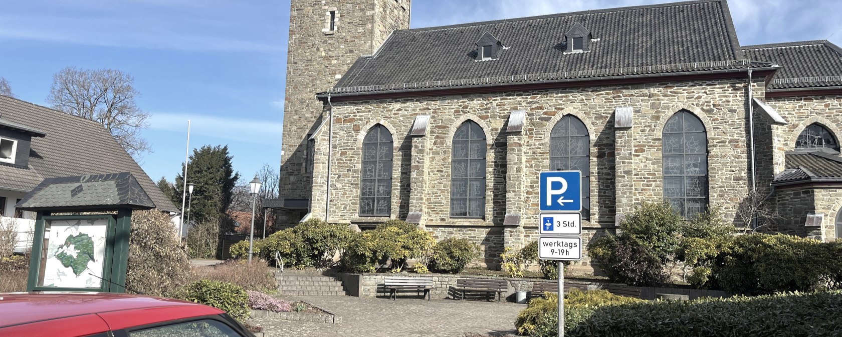 Parking de randonnée de l'église de Kesternich, © Rursee-Touristik GmbH