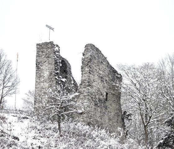 Haller Ruine im Winter, © Eifel-Tourismus GmbH, D. Ketz